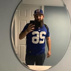 Meet your Posher, Carlos